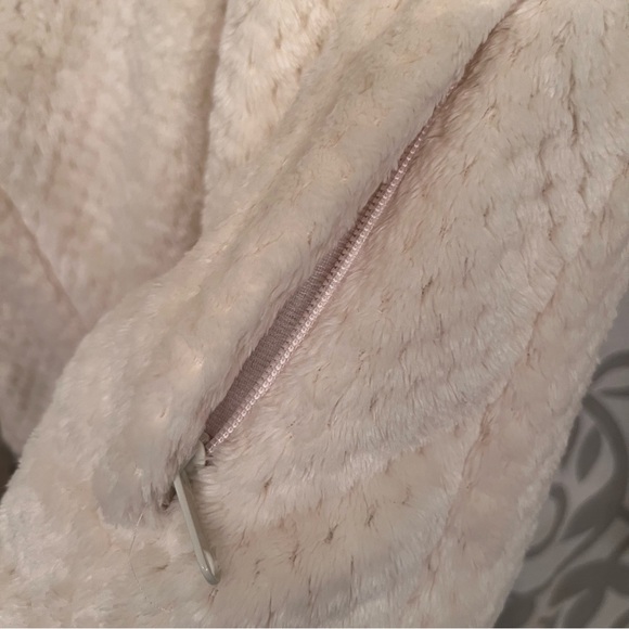 Women's Cream Columbia Fleece Jacket - Picture 3 of 5